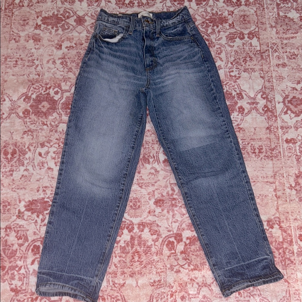 Blue Universal Thread Jeans